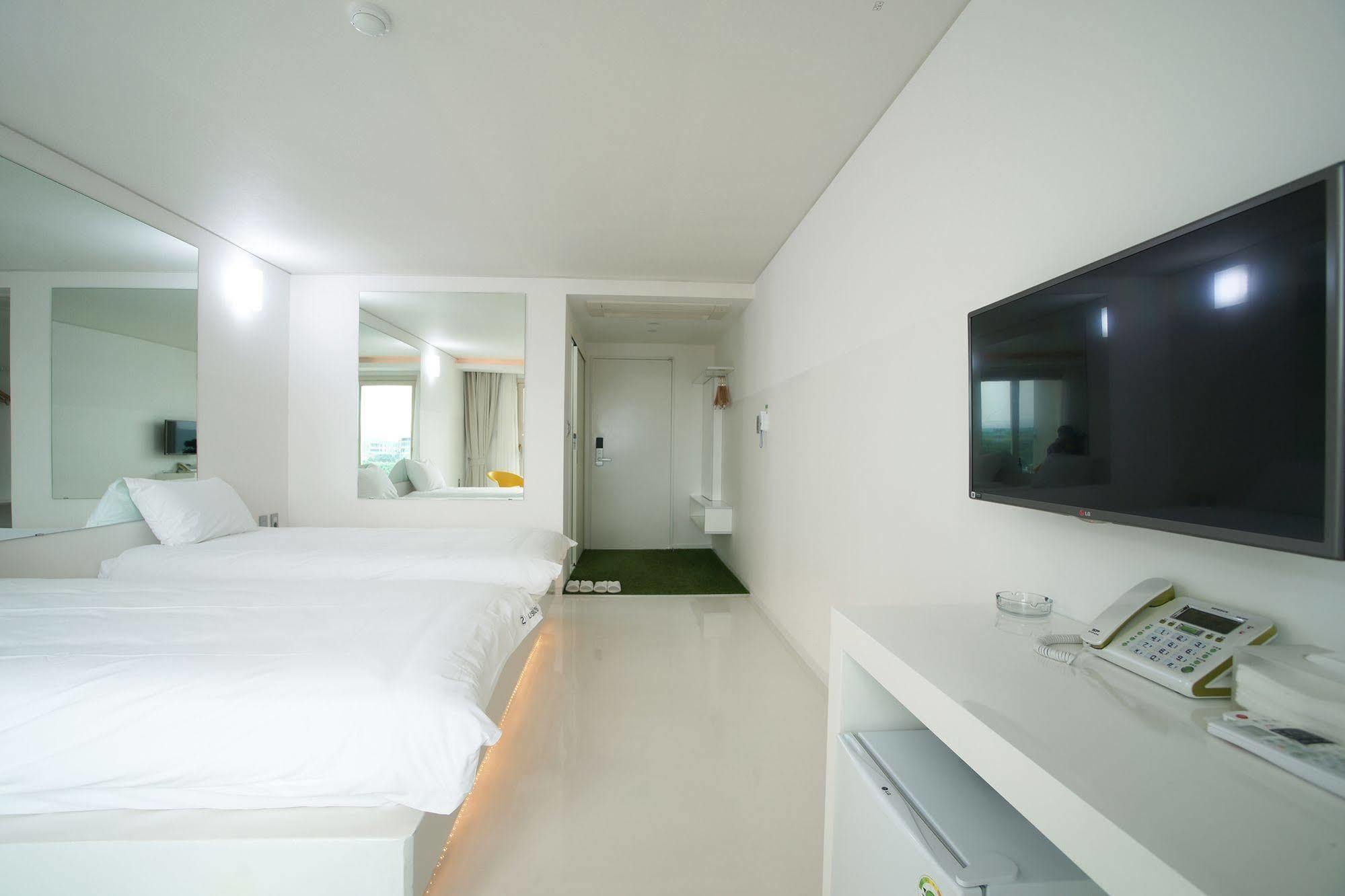 Hotel Ciel Bleu Jeju Esterno foto
